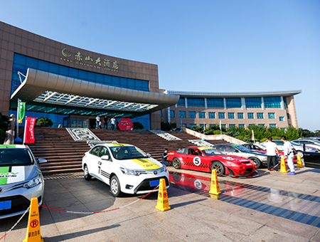 相聚尊龙中国 共度盛夏狂欢