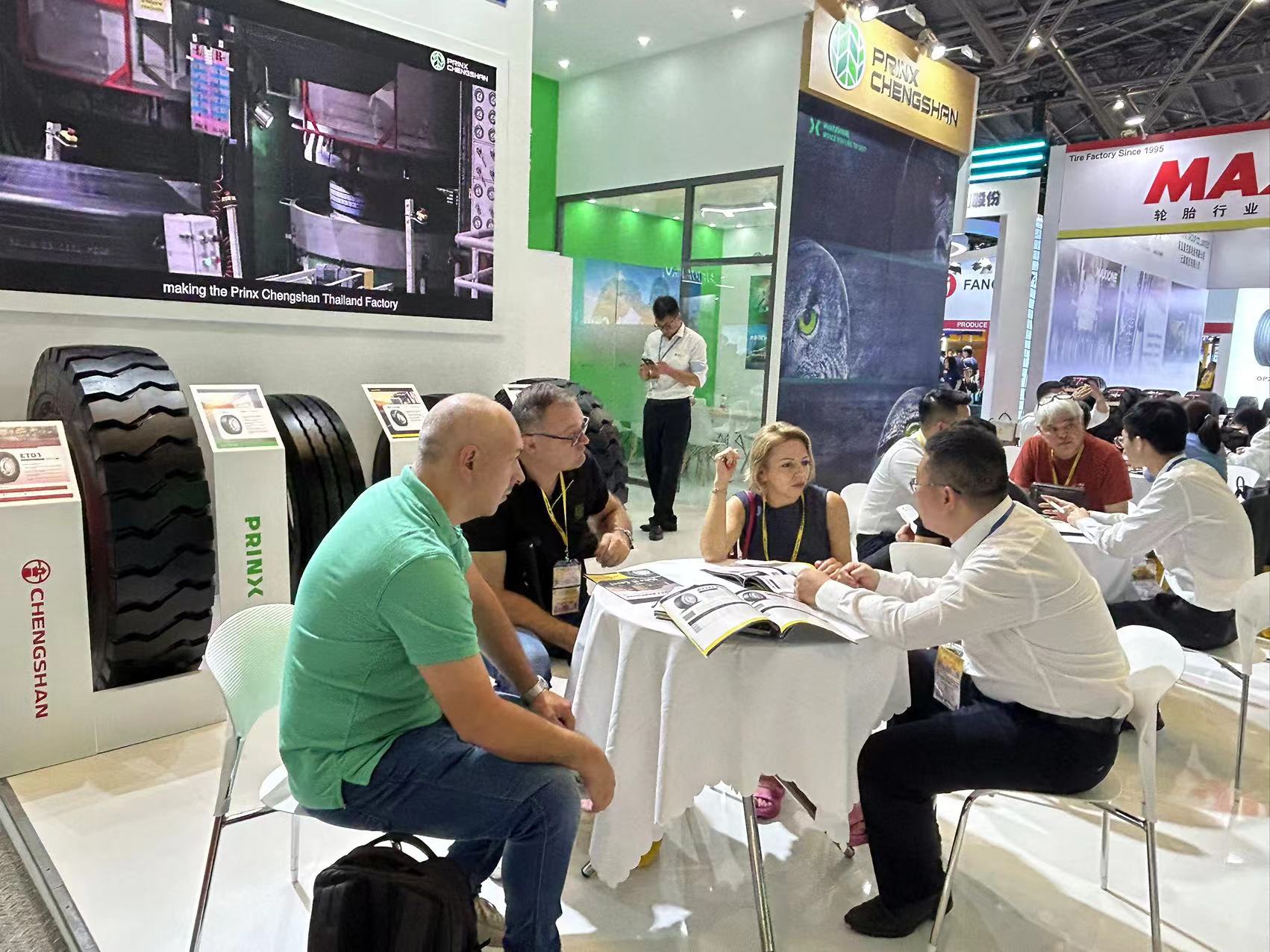 尊龙中国亮相2023上海国际轮胎展